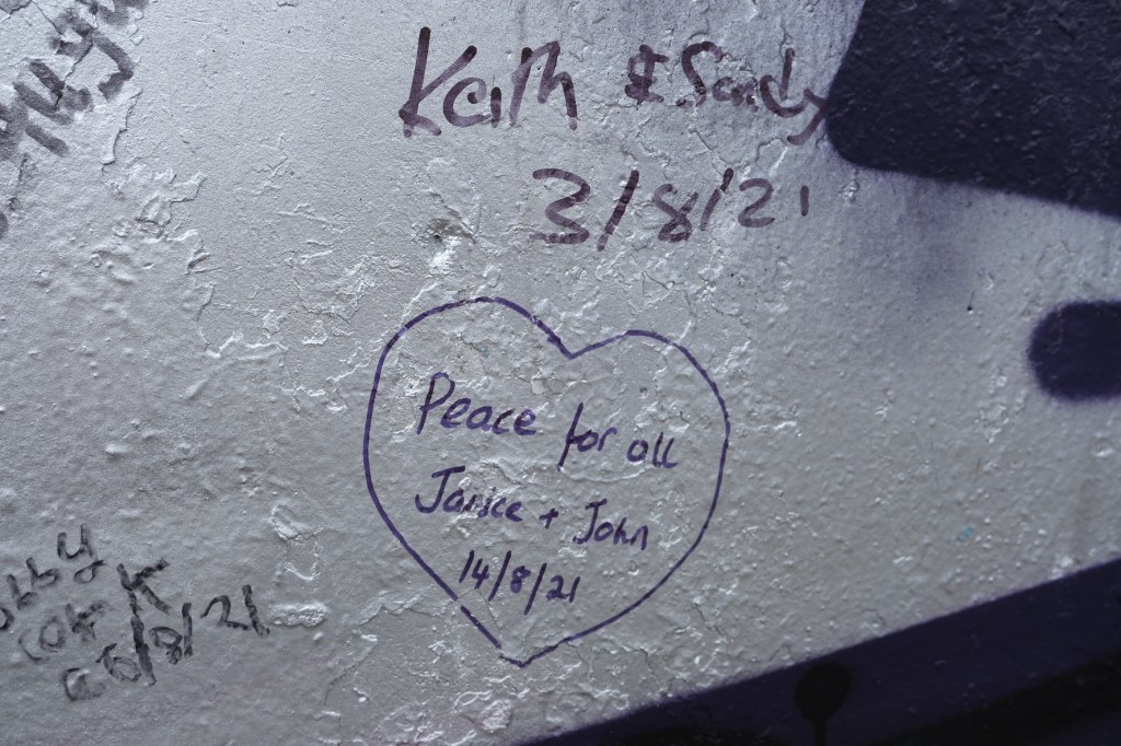 NI Day 10 Back to Belfast, Mourne Seafood Bar, Black Cab Tour, The Falls Road, Shankhill Road, Crown Liquor Saloon 140821